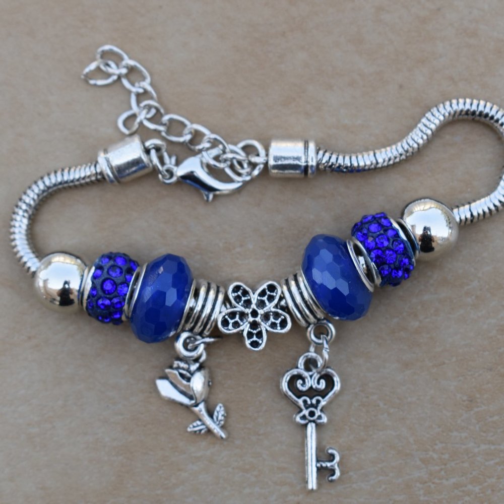 Adjustable Bracelet with cute charm Blue Beads Key Rose Charm Bead
